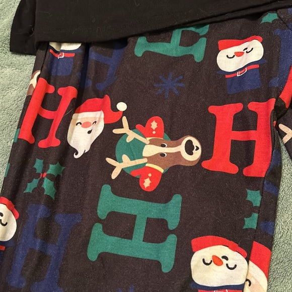 Christmas pajamas NWOT - Picture 3 of 4